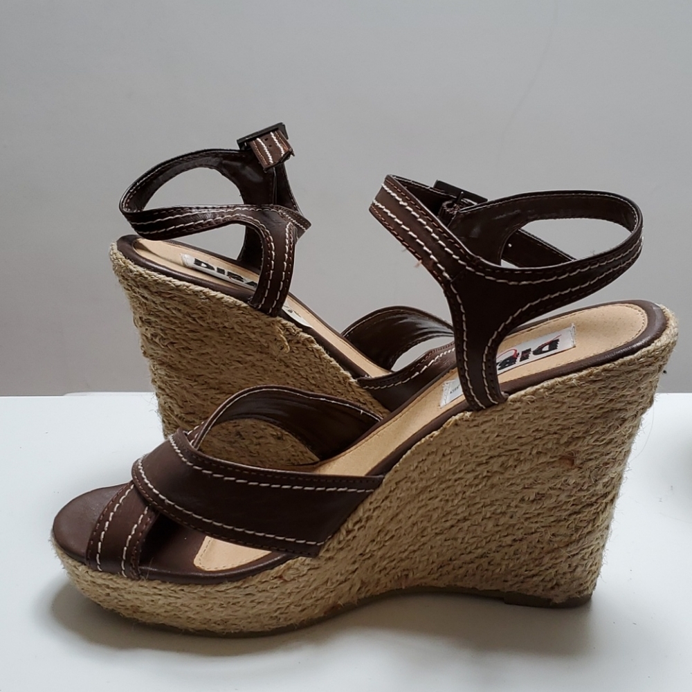 Brown 4.5 inch wedge